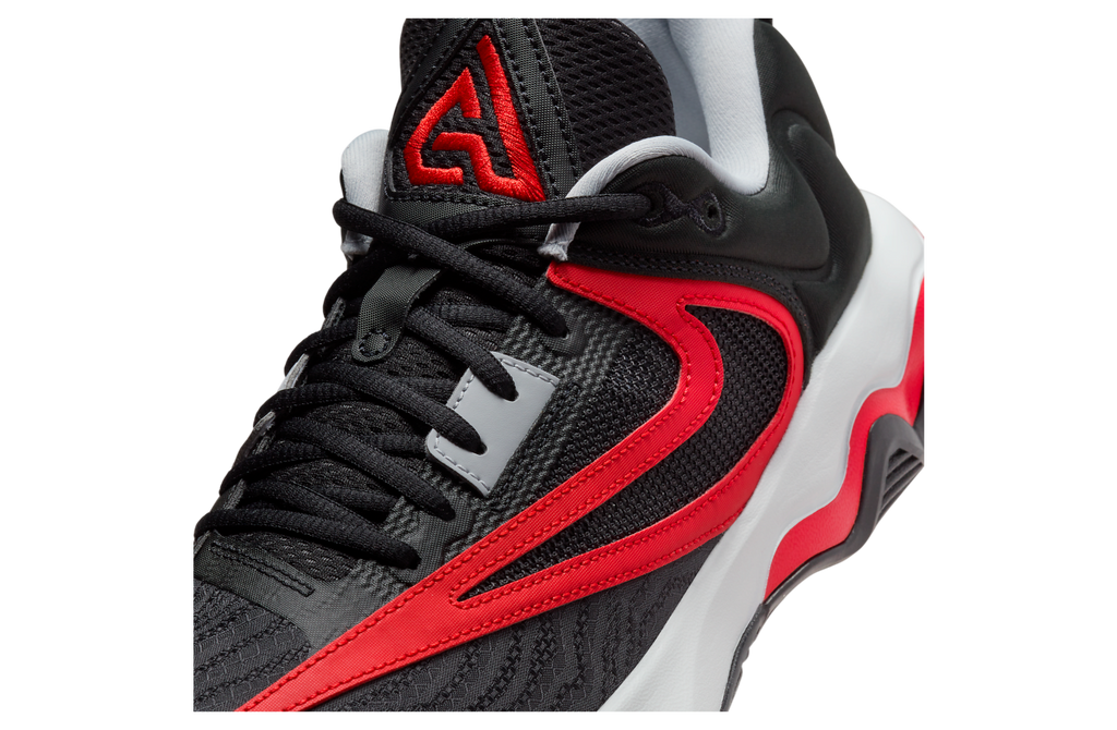 Nike Giannis Immortality 3 "Black / Pure Platinum / University Red"