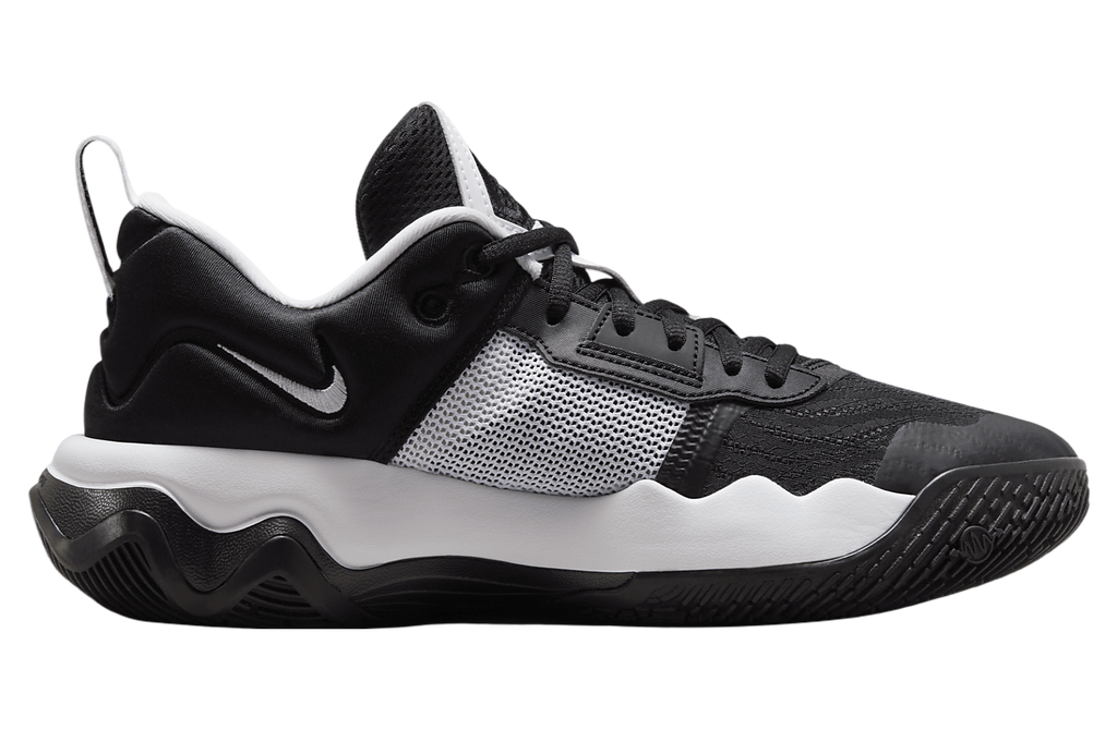 Nike Giannis Immortality 3 "Black / White"