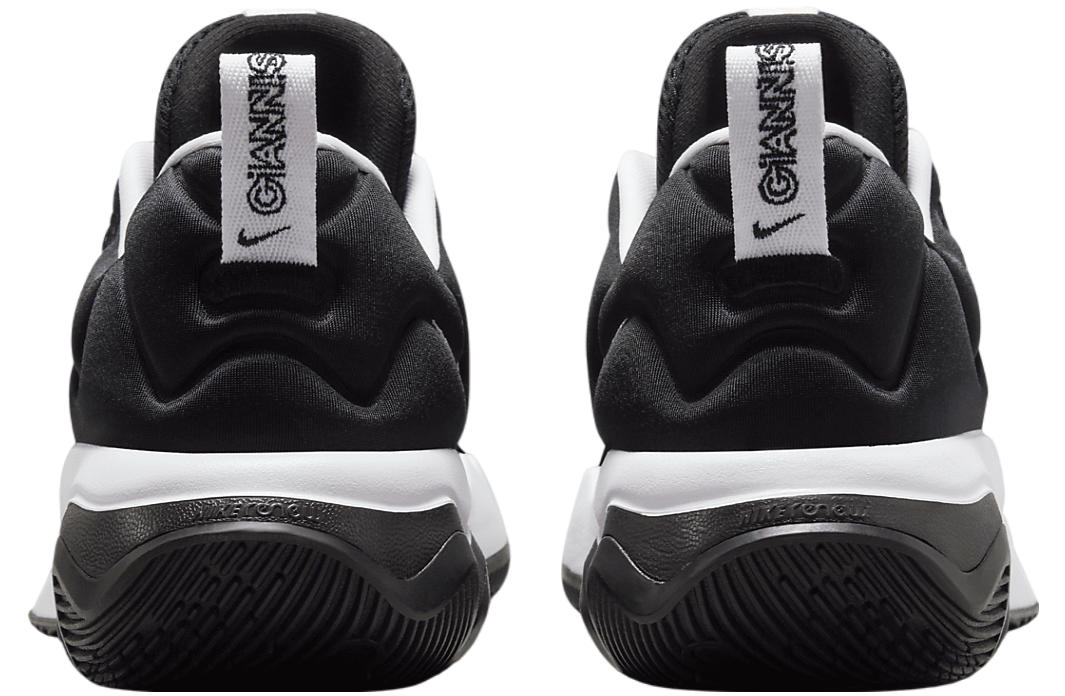 Nike Giannis Immortality 3 "Black / White"