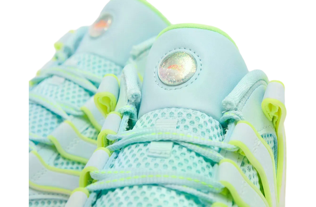 Nike KD 18 “White / Volt“