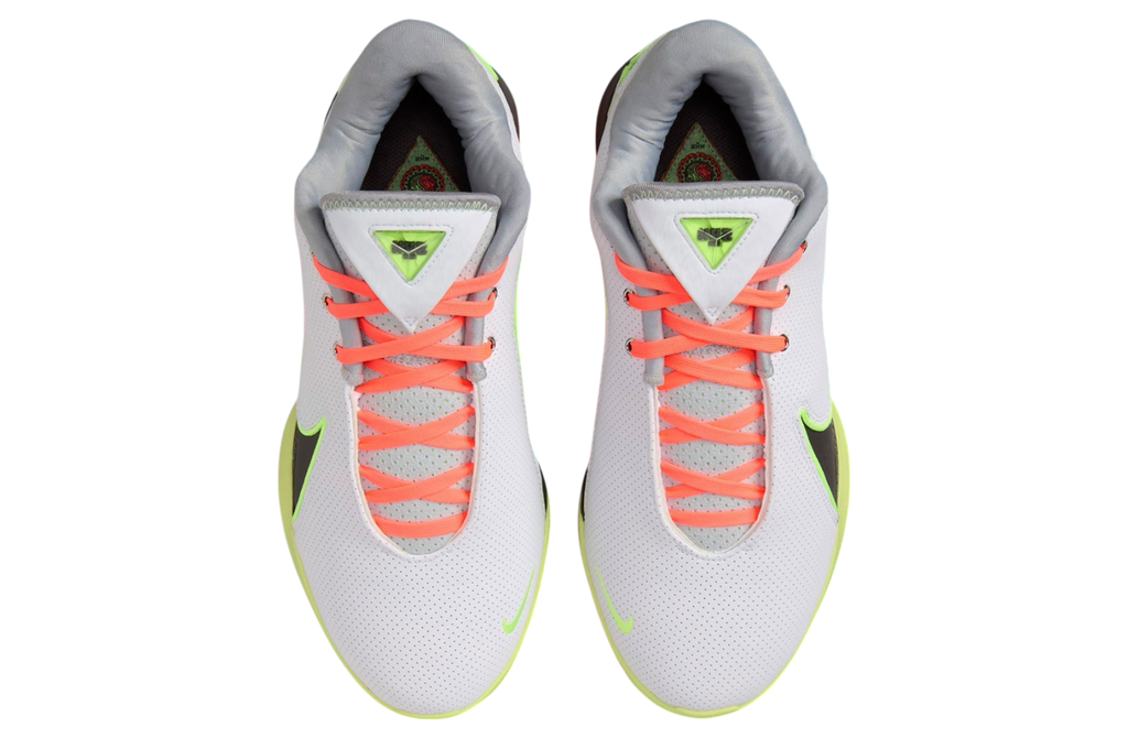 Nike LeBron 22 “Moonlight”